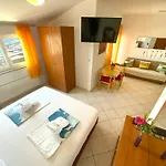 Lägenhet Olive House Šimuni