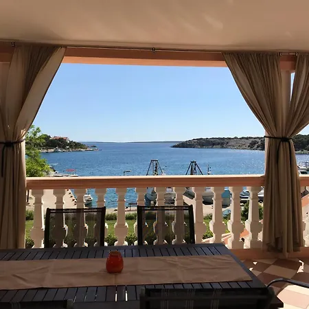 Olive House * Simuni