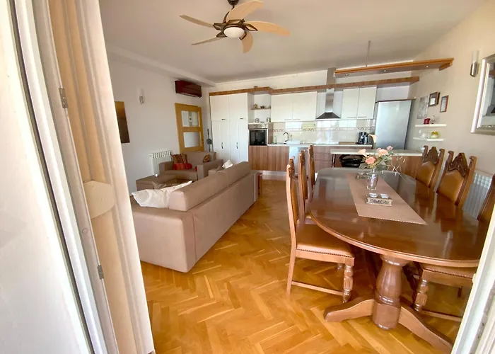 Olive House Apartamento Šimuni