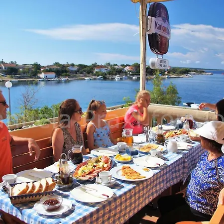 Apartament Olive House Šimuni